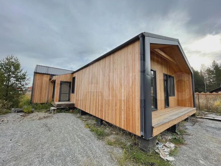 Коттедж 226 м² на участке 6 сот.