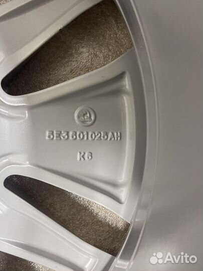 Новые оригинальные диски Skoda Octavia A8 R16