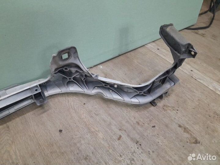 Панель передний Ford Fusion 2