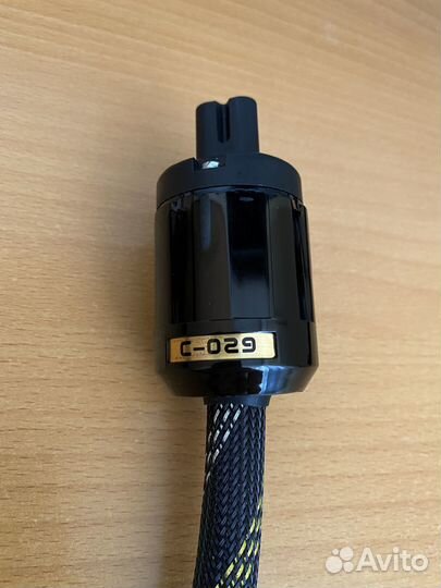 Кабель питания для HI-FI техники