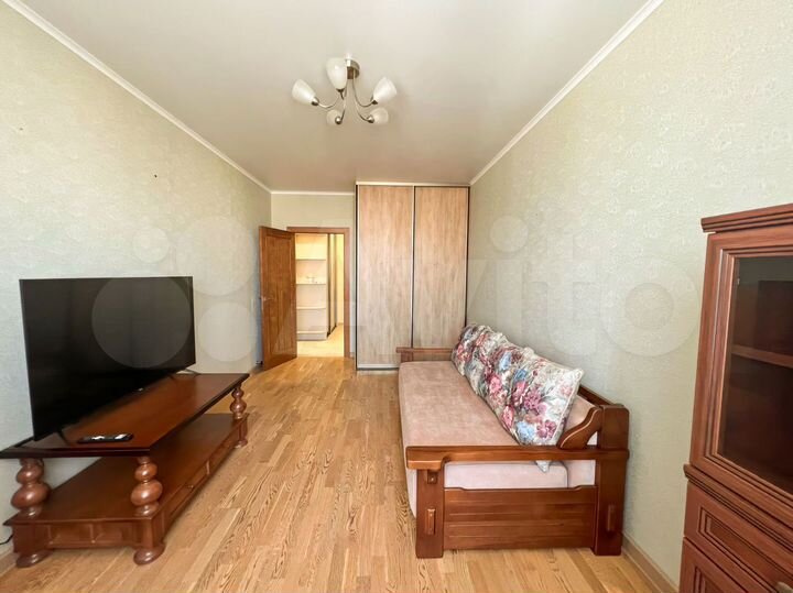 2-к. квартира, 66 м², 8/17 эт.