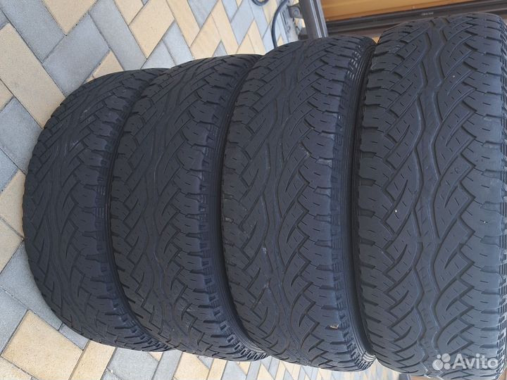 Continental ContiCrossContact AT 215/65 R16 98T