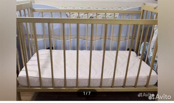 Детская кровать, стул для кормления, коляска