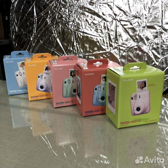 FujiFilm Instax Mini 12