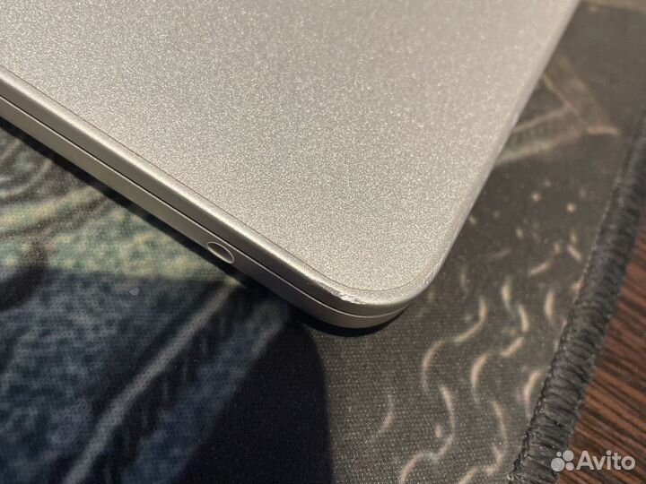 Macbook air 13 m2 2022 8/256гб золотой