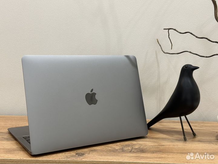 Macbook Air 13 2019 i5/8/128gb новый акб