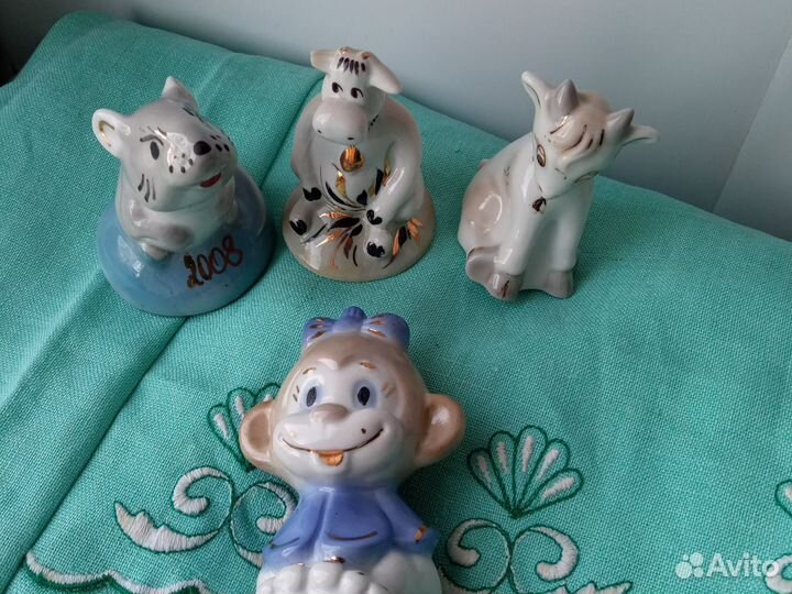 Винтажная фарфоровая статуэтка