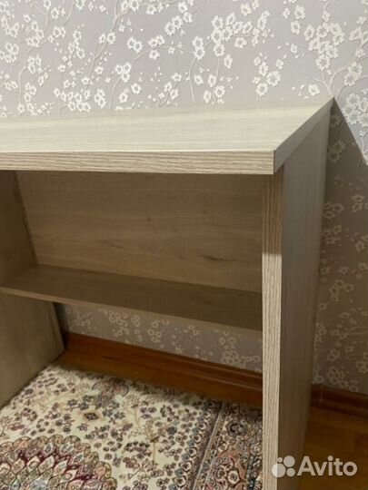 Письменный стол