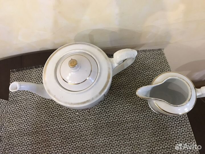 Чайник заварочный и сливочник