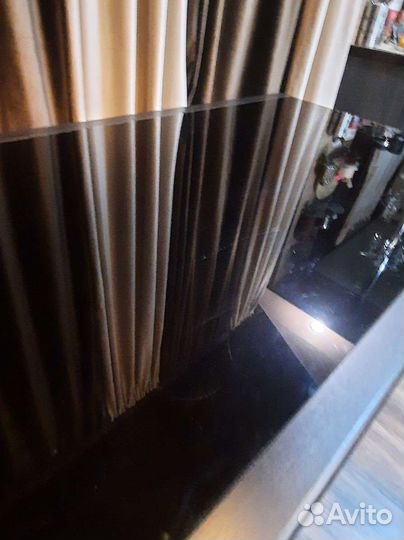 Стол обеденный и стулья