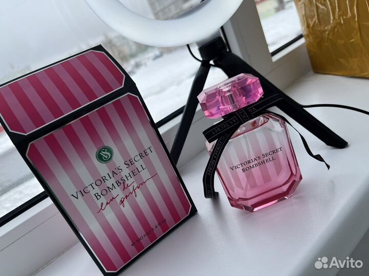 Парфюмерная вода Victoria's Secret Bombshell