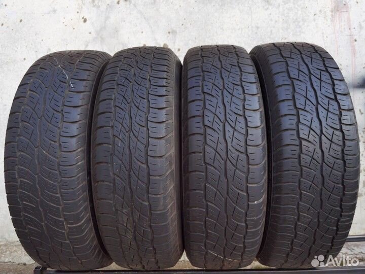 Bridgestone Dueler H/T 687 215/70 R16 99H
