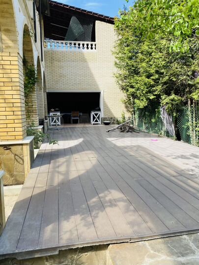 Дом 900 м² на участке 10 сот.