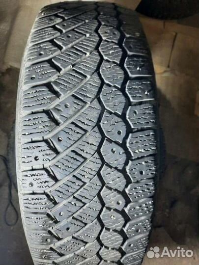 Gislaved Nord Frost 200 215/65 R16