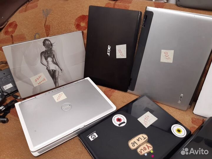 Не рабочий ноутбук на запчасти в ассортименте