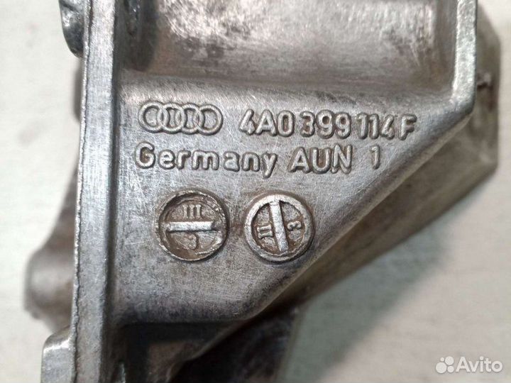Опора кпп правая Audi 100 седан 2.8 AAH 1993
