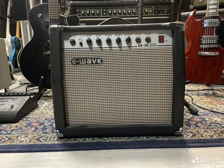 Комбоусилитель E Wave GA 30