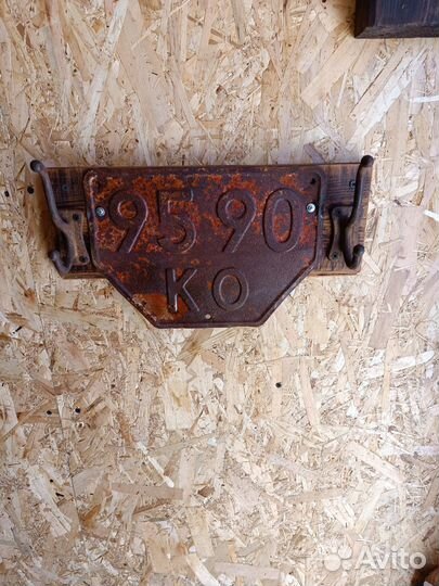 Вешалка настенная лофт