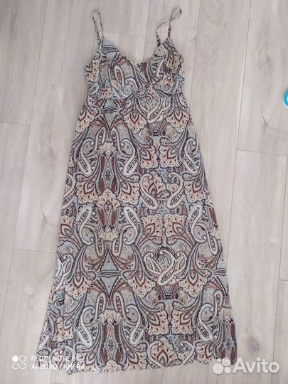 Летний сарафан Oodji и шляпа Sela