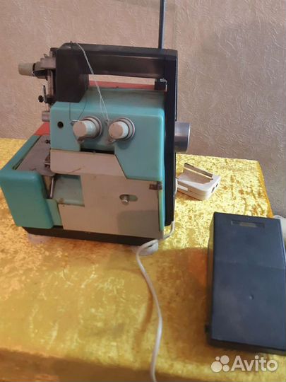 Машина краеобмёточная бытовая крош