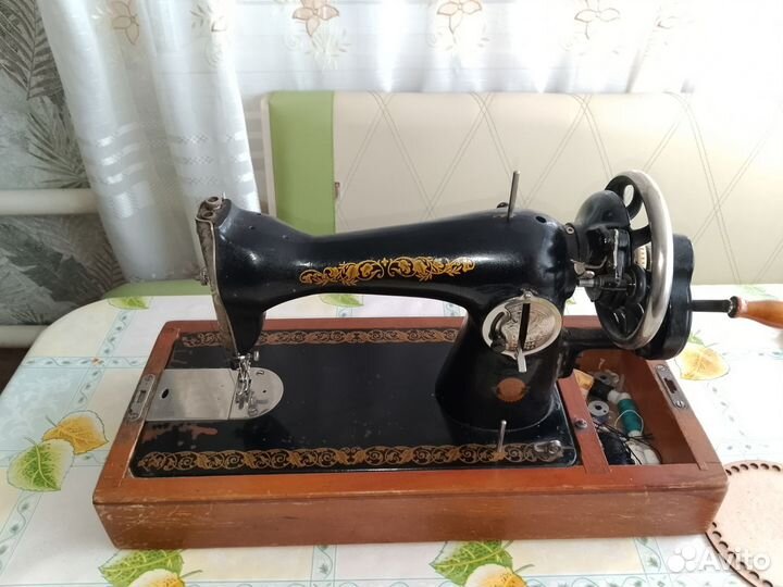 Швейная машина ручная