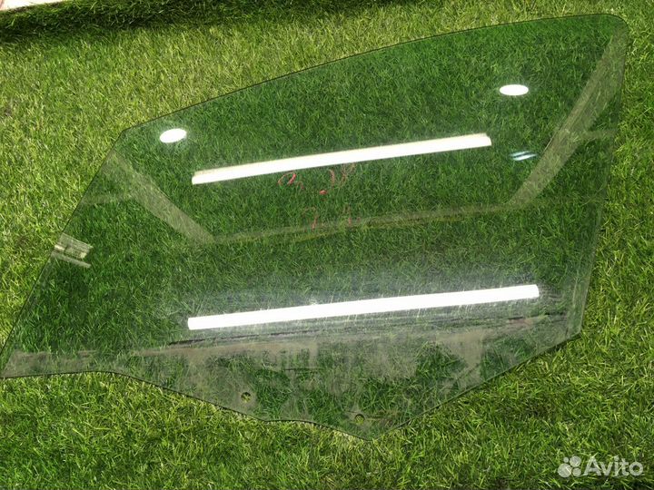 Стекло двери передней левой Peugeot 308