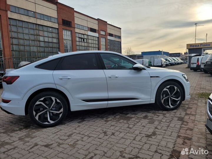 Audi e-tron Sportback 313 л.с. AT, 2021, 21 000 км