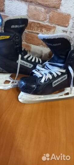 Коньки хоккейные