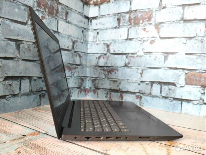 Свежий Lenovo 4 ядра/ 2 видеокарты/ Full HD/ SSD