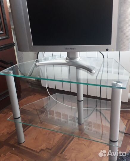 Тумба под телевизор стеклянная