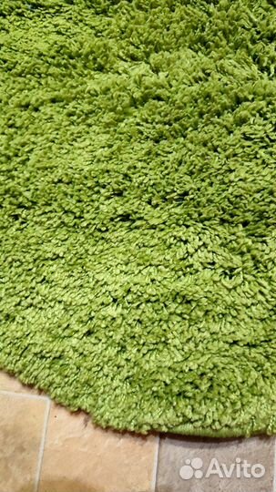 Ковер салатовый с длинным ворсом, б/у
