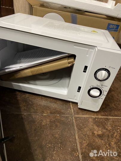 Новая Микроволновая печь соло Aro MW7720