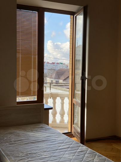 Комната 40 м² в 3-к., 2/4 эт.