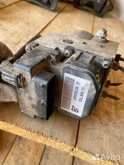 Блок Abs Toyota Corolla 120