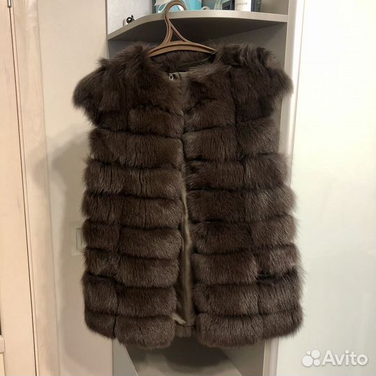 Меховой жилет