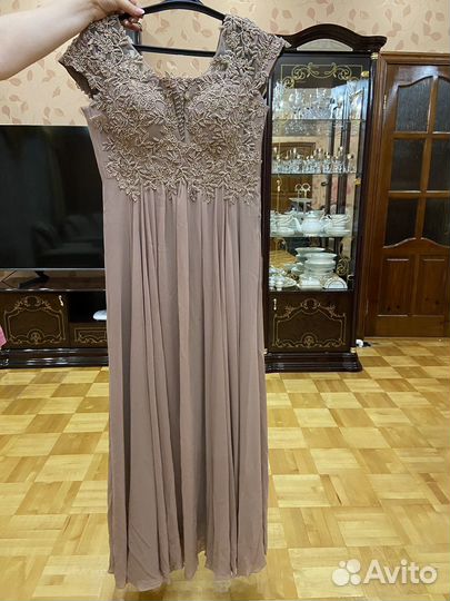 Вечернее платье