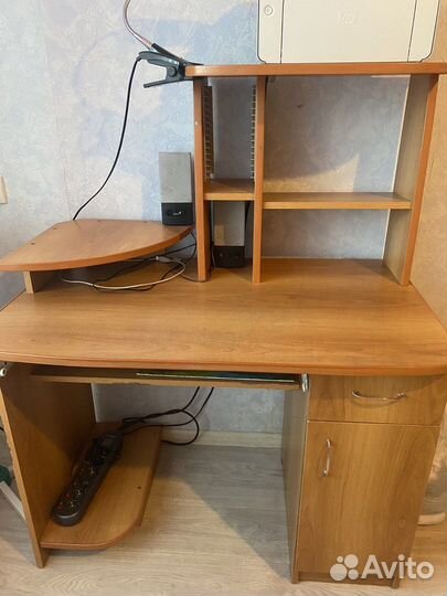 Компьютерный стол