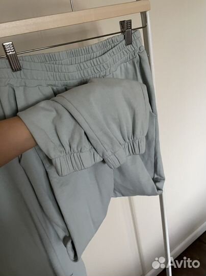 Спортивный костюм женский