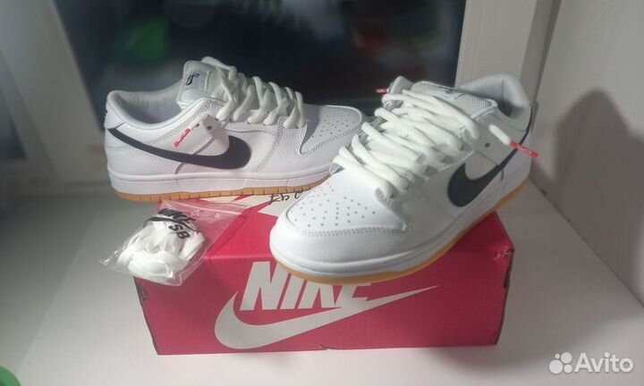 Nike SB Dunk low pro ISO white gum