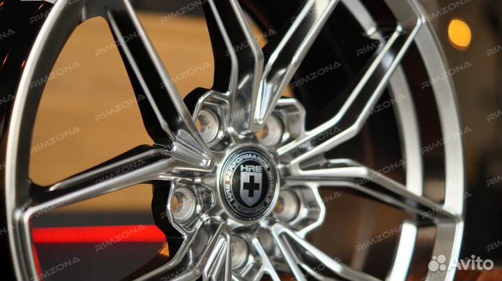 Литой диск HRE R17 5x112