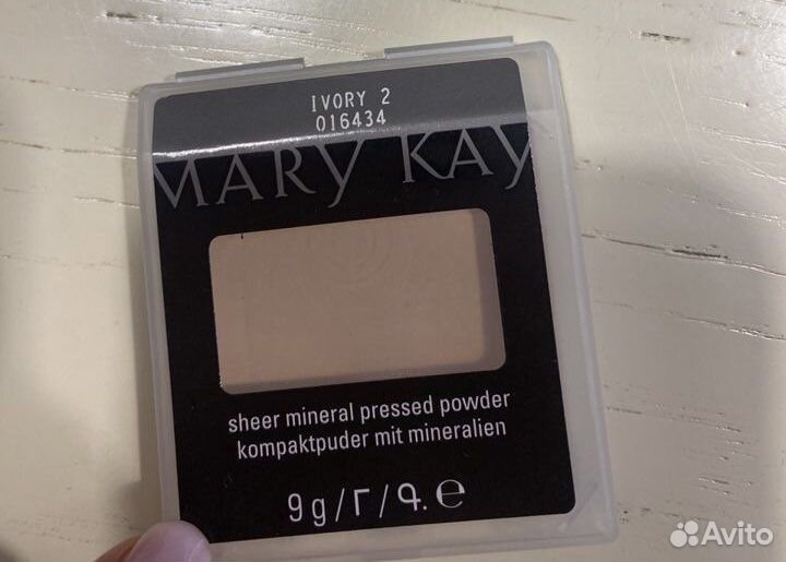 Пудра рассыпчатая и компактная Мэри Кэй