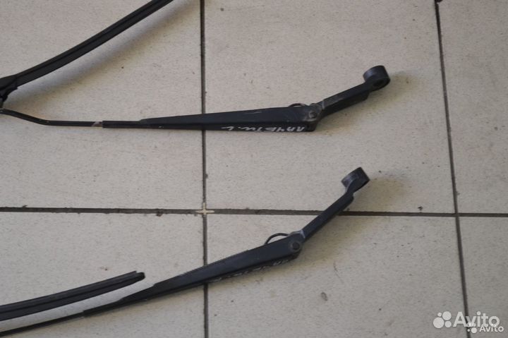 Поводок дворника правый Chevrolet Лачетти