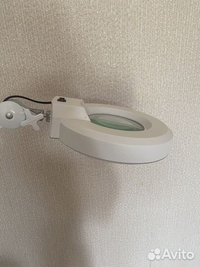 Лампа лупа настольная