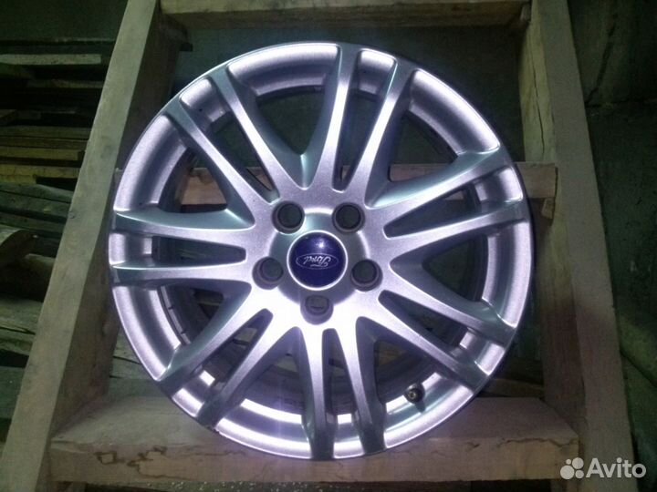 Литые диски на Ford Focus. Остатки