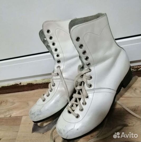 Коньки фигурные
