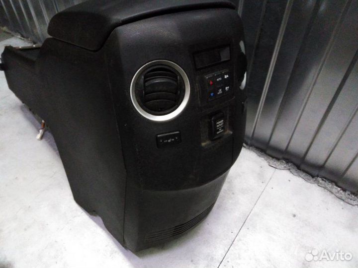 Подлокотник Honda Pilot