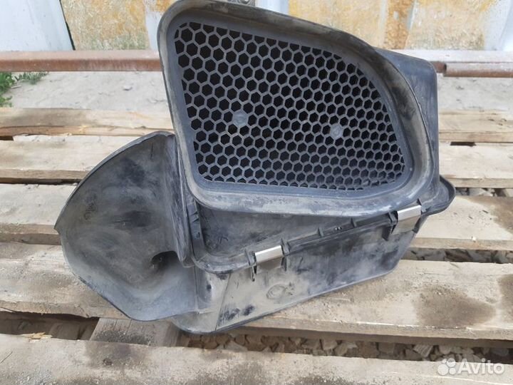 Воздухозаборник Mercedes-Benz ML350 (W164)