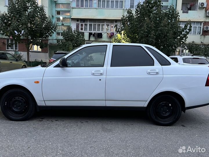 LADA Priora 1.6 МТ, 2011, 200 000 км