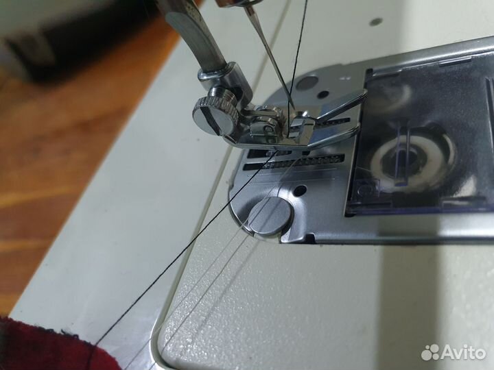 Швейная машинка singer
