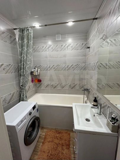 2-к. квартира, 67 м², 2/4 эт.